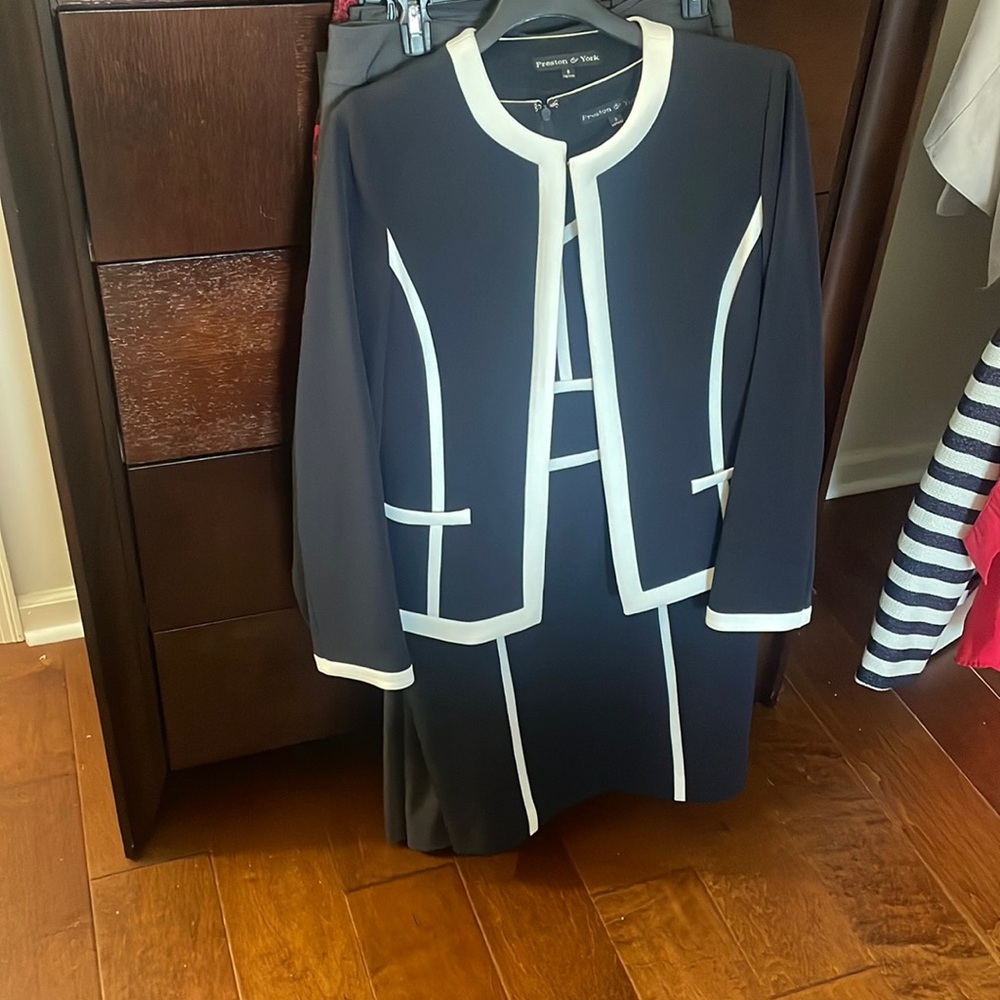 Navy Blue & White Preston & York Suit (dress/blazer) size 8